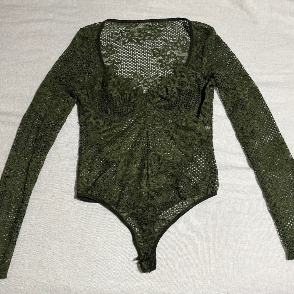 Green mesh top/built in bra